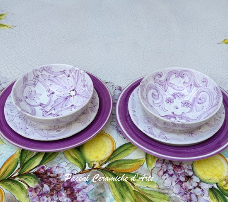 Set x 2 place settings dec. Solid color & Lilac Fantasy